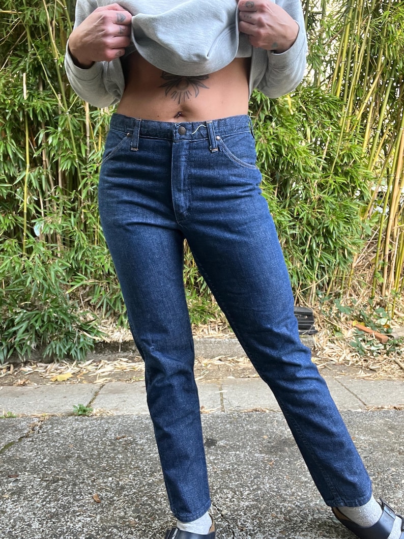 Misses Wranglers 1960’s/70’s vintage sanforized dark denim western jeans women’s size small ( 30 in waist ) image 2