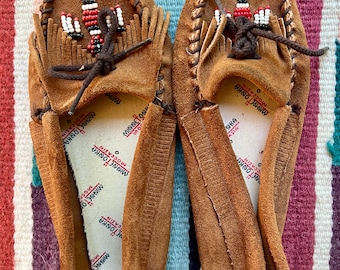 Minnetonka Thunderbird soft soled Y2K vintage moccasins women’s size 6