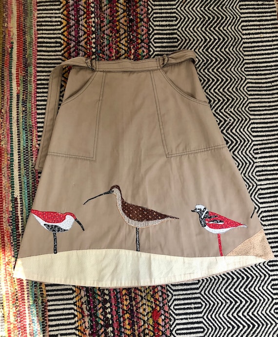 Adorable 1970’s vintage bird print wrap skirt wome