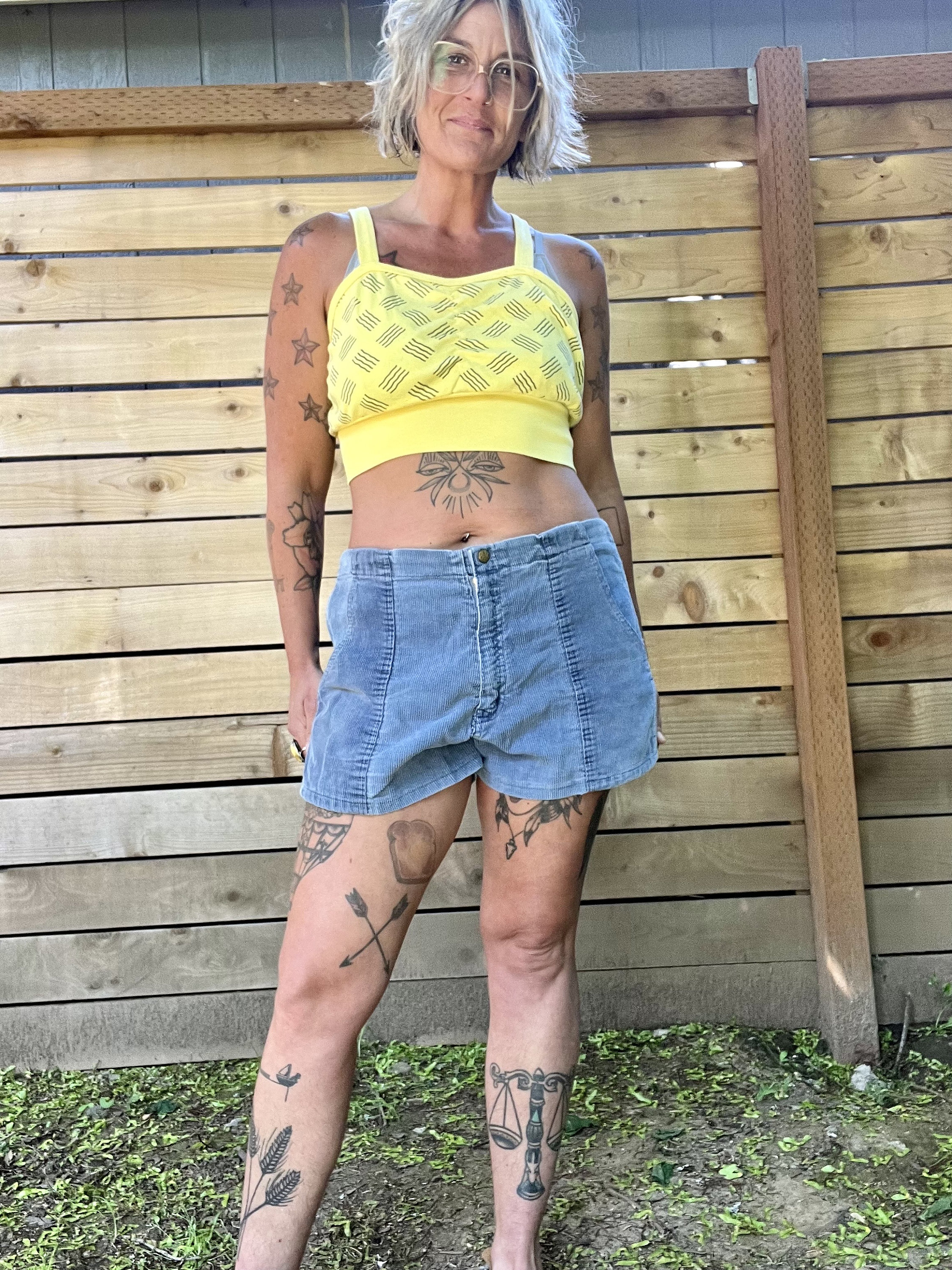Rad 1980's Vintage WEED Brand Corduroy Faded Shorts Gender Rad 1980's Vintage WEED Brand Corduroy Faded Shorts Gender