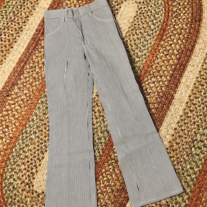 Vaqueros Wrangler de tiro alto acampanados de stock muerto estilo western vintage de los años 70 con rayas de nogal, talla SLIM 26 para mujer, cintura xxsmall