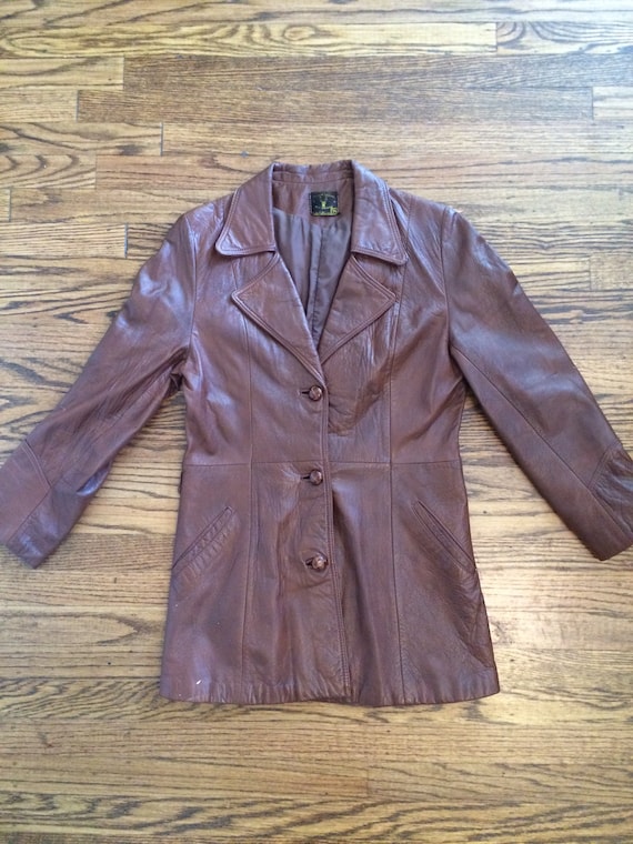 Vintage women's 1970's brown leather jacket/blazer