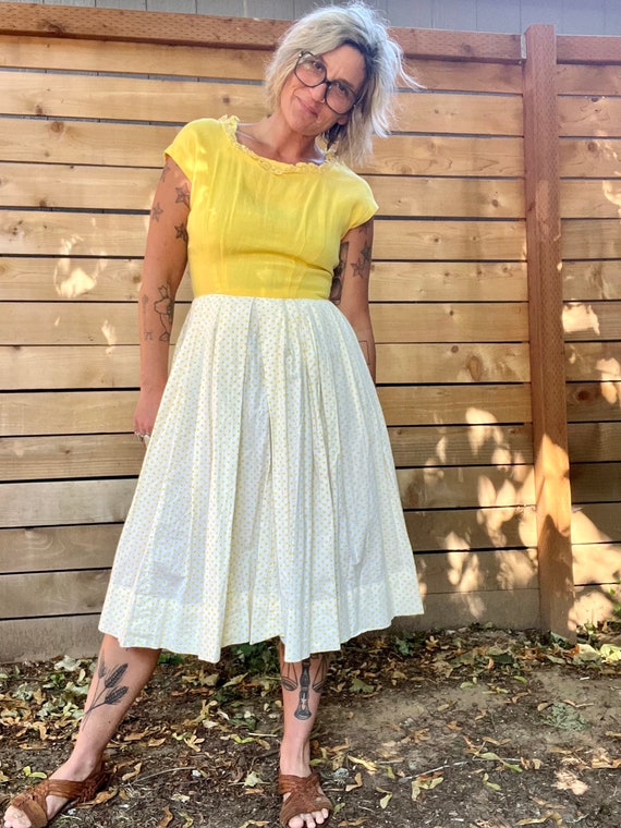 Sweetest 1950’s/60’s sunshine yellow and poka dot 