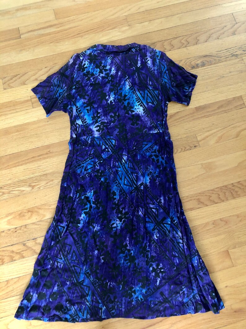 Super cute women\u2019s vintage 1980\u2019s Polynesian print dress Size mediumlarge