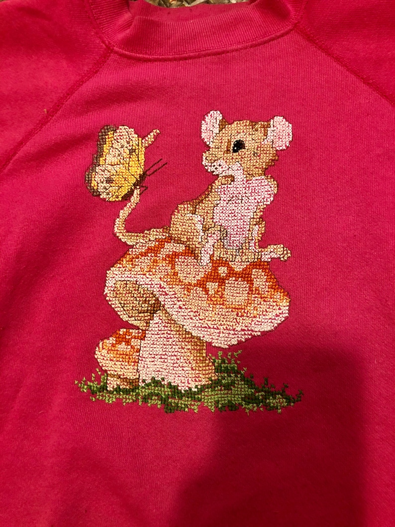 Adorable 1980\u2019s vintage mushroom print cross stitch sweatshirt women\u2019s size xlarge2xlarge