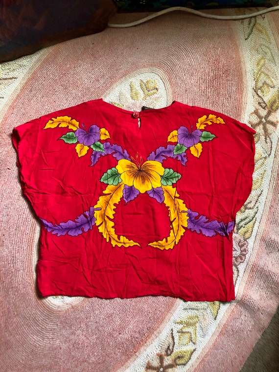 1980’s/1990’s vintage Polynesian floral top Women… - image 4