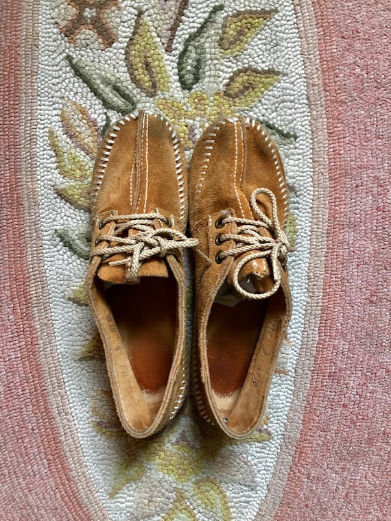 Adorable 1970’s/80’s vintage leather moccasins wom