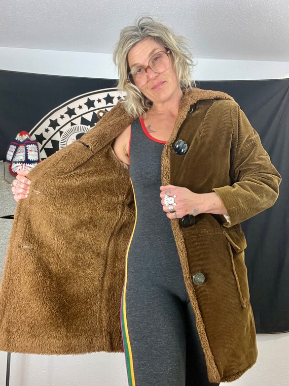 Stunning 1960's/70's Brown Corduroy Sherpa Lined Vintage Jacket