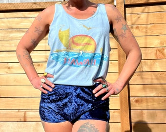 Rad vintage 1980’s paper thin Hawaii tank top mens or women’s size large