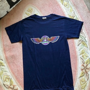Camiseta vintage azul marinho fina com estampa de passar roupa dos anos 80, tamanho xsmall/small