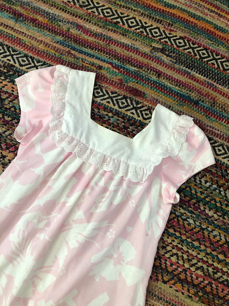 Adorable vintage 1980\u2019s hawaiian dress women\u2019s size smallmediumlarge