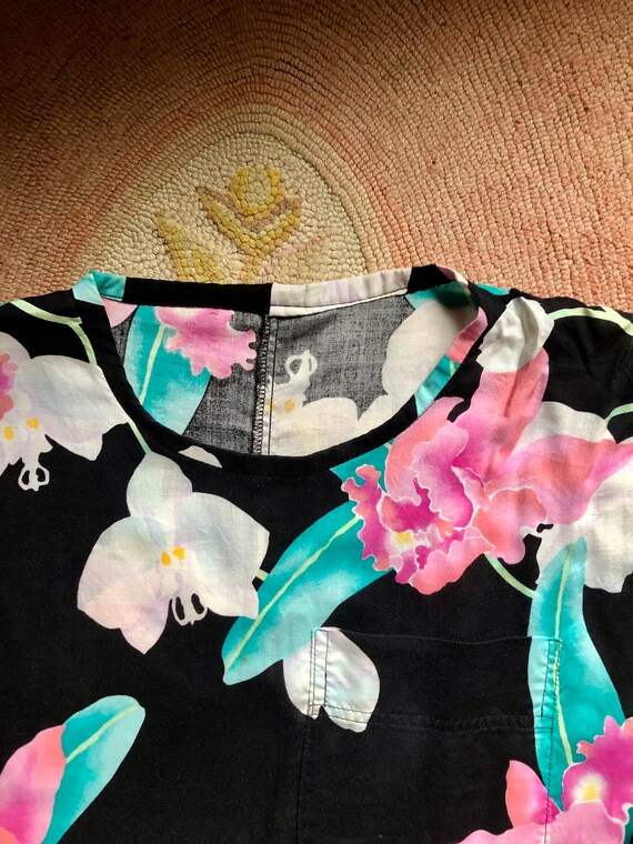 Adorable vintage 1980's floral Hawaiian top. Size… - image 3