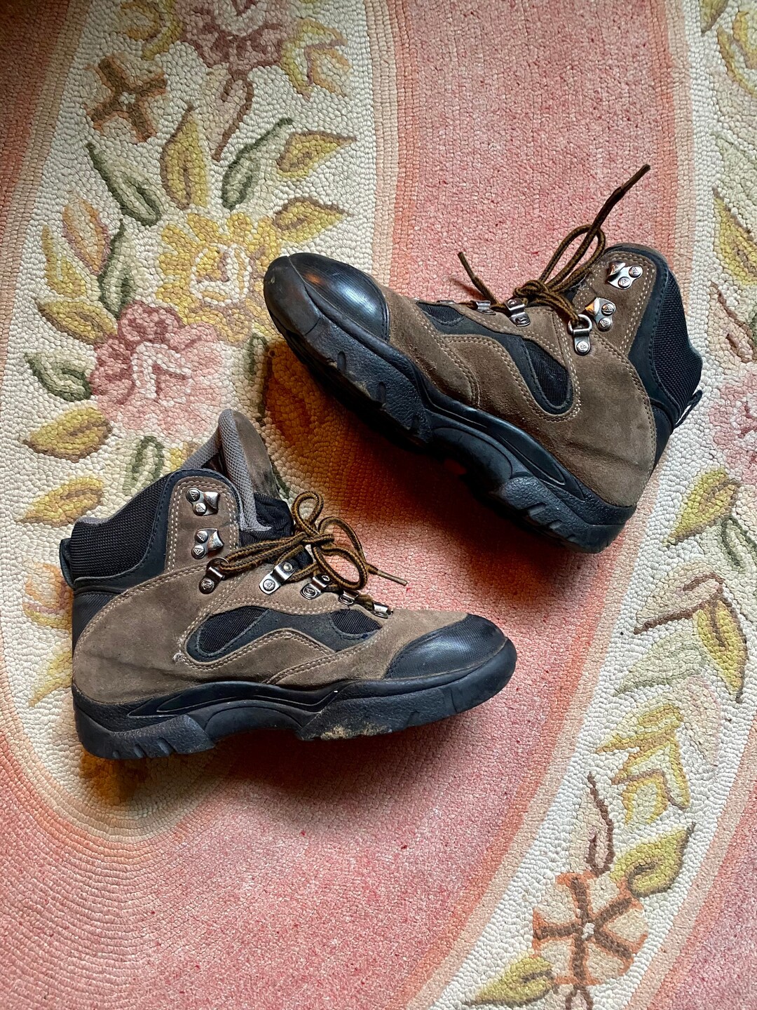 mt everest hiking boots