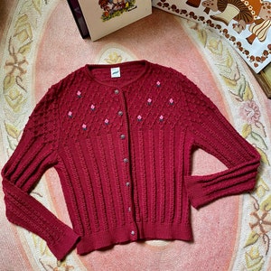 1980’s vintage German wool floral embroidered cardigan sweater women’s size Medium