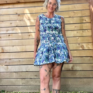 Vintage floral 1980’s/90’s Trend Basica  mini cotton dress women’s size small/medium