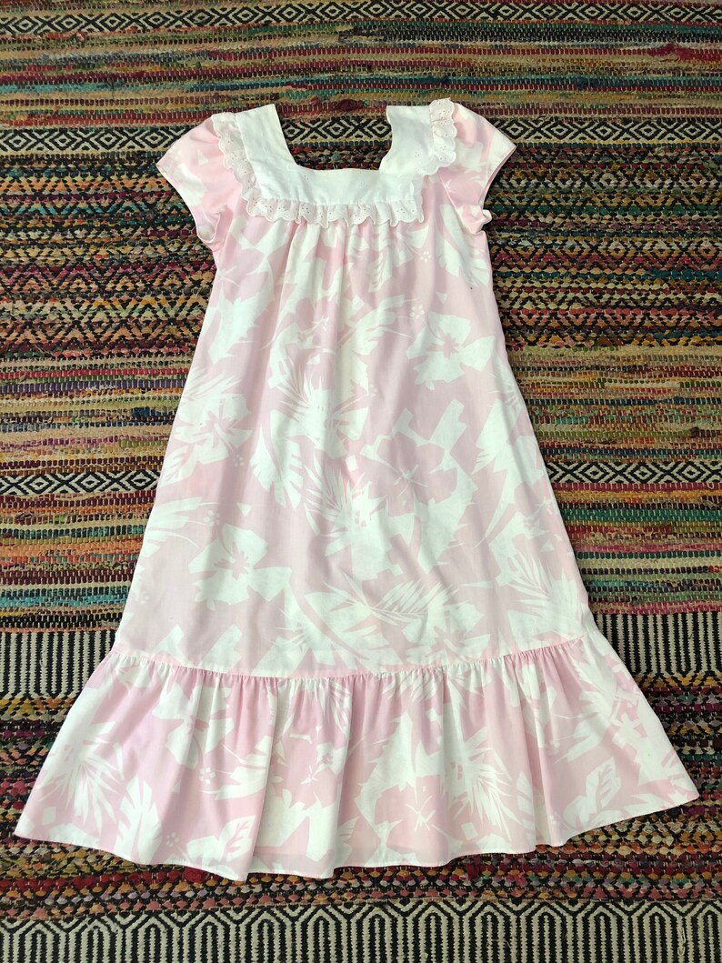 Adorable vintage 1980\u2019s hawaiian dress women\u2019s size smallmediumlarge