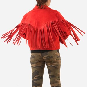 Chaqueta vaquera con flecos de ante rojo: detalle de estrella del oeste imagen 7
