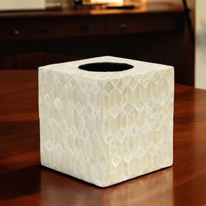 Unique Handmade Cube Tissue Box – Elegant Wooden Cover for Living Room, Office & Bathroom With Quartz Pattern