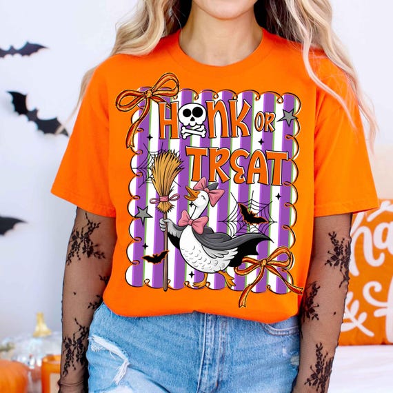 Goose Halloween Png, Honk or Treat Goose Png, Halloween Png, Trick or Treat Png, Spooky Goose Png, Spooky Season Png, Halloween Costumes Png