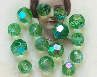 16 Vintage Faceted Crystal Beads Green Medium Emerald