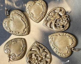 6 med Vintage Brass Heart Charms Floral Pendant Supply Valentine Love
