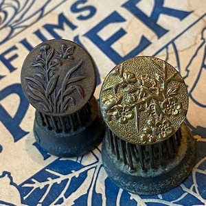 2 Vintage Paris Back Button Metal Industrie Parisienne Botanical Butterfly