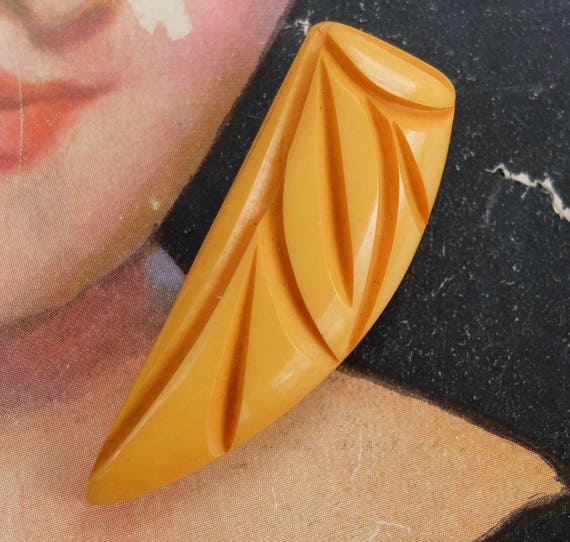 Vintage Bakelite Dress Clip Carved Butterscotch - image 2