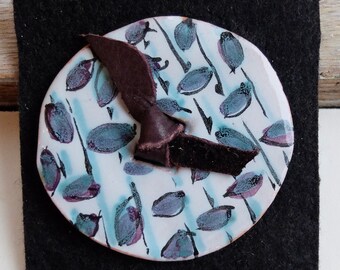 Lg Vintage Button Ceramic Hand Made Hand Painted Leaves