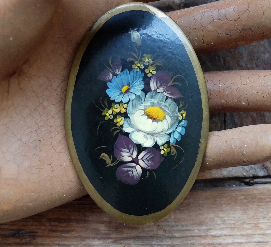 Vintage Hand Painted Russian Brooch Oval Lacquered Wooden Pin Etsy