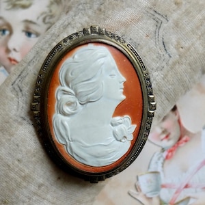 Vintage Celluloid Cameo Brooch Pin Large Profile