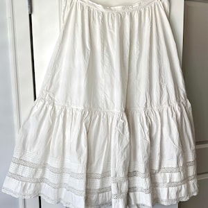 Stunning Antique Edwardian White Crisp Cotton Double Ruffle Petticoat - Victorian Double Half Slip - Antique Peasant Slip or Skirt - Size XL