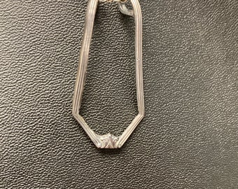 Magic Ring Holder sz 3-7 silver elegant deco streamlined necklace Mother’s Day gift