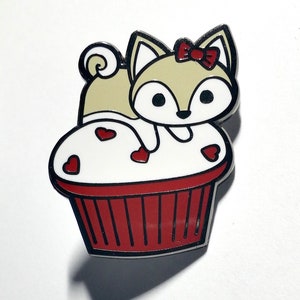 Cream Shiba Inu Pupcake pin, Cream Shiba Hard Enamel Pin, Shiba Red Velvet Cupcake Pin, Puppy Dog Brooch, Cartoon Shiba Art Pin, Red Velvet