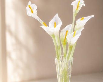 Handgefertigte Calla-Lilien-Glasdekoration, elegante Glas-Lilien-Skulptur, florales Tischgesteck, Geschenk für Sie, Hochzeitsdekoration