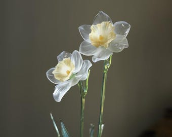 Handgemaakte glazen narcisfiguur, kunstzinnige glazen bloemsculptuur, kristallen narcisdecoratie, lentebloemornament, botanisch woondecoratiecadeau