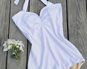 ワンピース [OVERDUE FLAIR] Vintage Sailor One-piece : Ivory Ivory One Pieces | REVOLVE