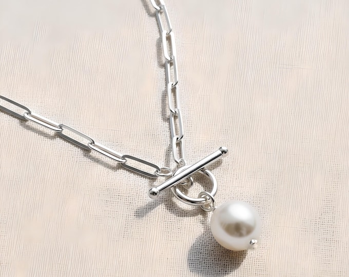 Silver Toggle Pearl Necklace | flat paperclip chain