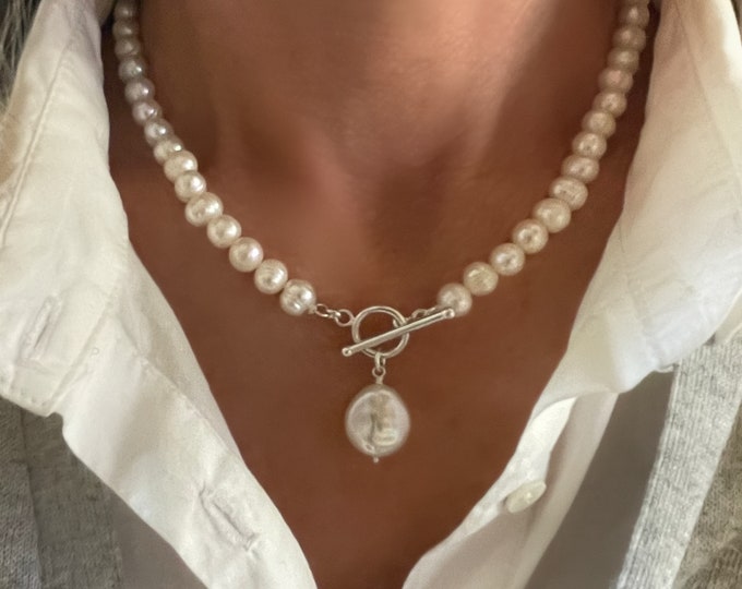 Pearl Toggle Necklace with Coin Pearl Pendant