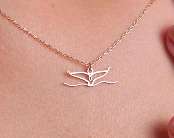 Whale Tail Necklace in 14K Solid Gold, Minimalist Ocean Jewelry, Elegant Whale Tail Pendant, Nautical Gift for Sea Lovers, Christmas Gift