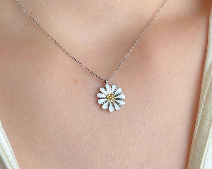 Daisy Necklace Silver Pendant, Dainty Floral Minimalist Charm Jewelry Gift for Her, Birthday Gift Mom Wife, Spring Accessory