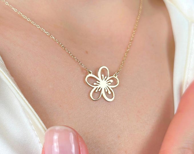 Gold Flower Necklace, Delicate Floral Pendant, Minimalist Botanical Jewelry, Dainty Gold Charm, Nature Inspired Necklace, Gift for Her