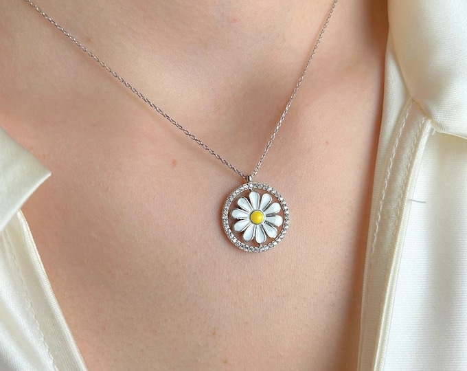 Daisy Necklace Silver, Flower Pendant Gift for Her, Dainty Nature Jewelry, Birthday Gift Women, Elegant Floral Charm, Spring Necklace