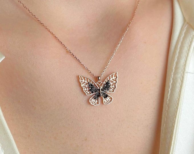 Black Stone Pendant Butterfly Necklace Gold, Dainty Nature Jewelry Gift for Her, Elegant Birthday Charm Necklace