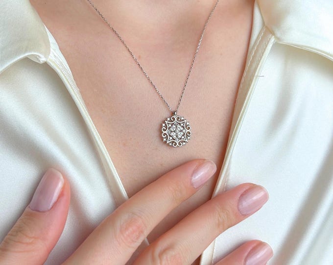 Silver Necklace, Round Necklace with Sparkling Pendant, Dainty Elegant Charm, Antique Look Jewelry Birthday Gift for Women & Her