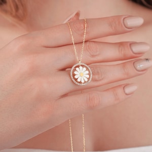 Daisy Pendant in Yellow Gold Necklace, Flower Necklace, Enamel Charm for Women, Gift for Her, Anniversary Gift