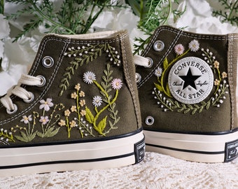 Custom Wedding Converse High Tops, Bridal Flowers Embroidered Shoes, Wedding Flowers Embroidered Sneakers, Personalized Gifts for Girlfriend