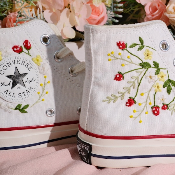 Custom Wedding Converse High Tops, Bridal Flowers Embroidered Shoes, Wedding Flowers Embroidered Sneakers, Personalized Gifts for Girlfriend