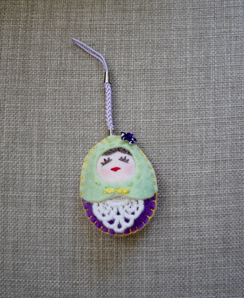 Happy Matryoshka Felt Hanging Decoration Small Size,Felt Doll, Felt Doll Keychain, Felt Matryoshka, Felt Ornament, Christmas Decoration image 5