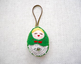 Felt Green Doll (Medium Size), Felt Russian Doll, Felt Matryoshka, Felt Handmade Christmas Ornament, X'mas Decor, Christmas Gift