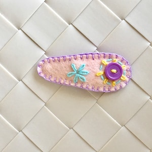 Filz Haarspange, Kleinkind Haarspange, Mädchen-Haar-Clip, Knopf Haarspange, Haarspange, Merino Filz Clip, Baby-Dusche-Geschenk, handgefertigte Haarspange